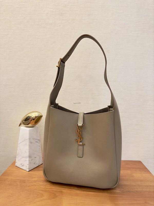 Rose Hobo