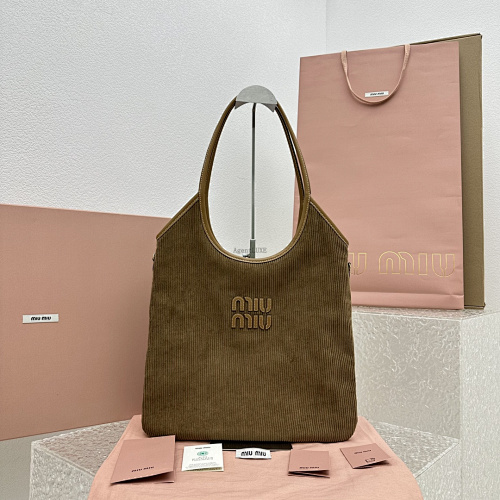 MiuMi Tote