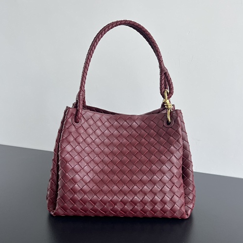 BV Intrecciato Mini BV Knot Size 30X26X20cm