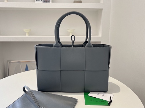 B Mini Tote 30X20x11.5