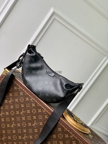 Louis Vuitton Hamac Monogram Eclipse
