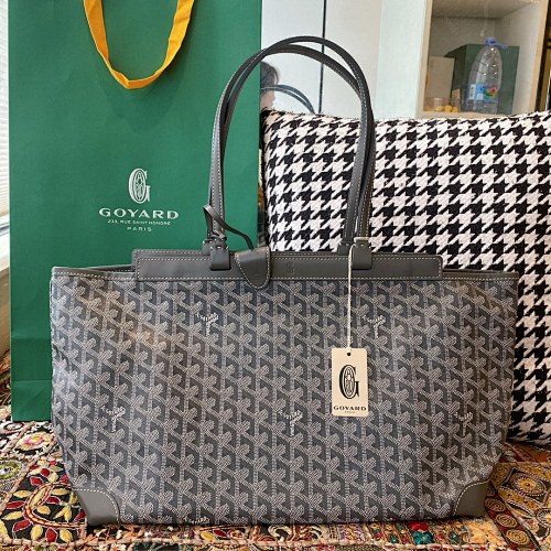 Goyard Bellechasse