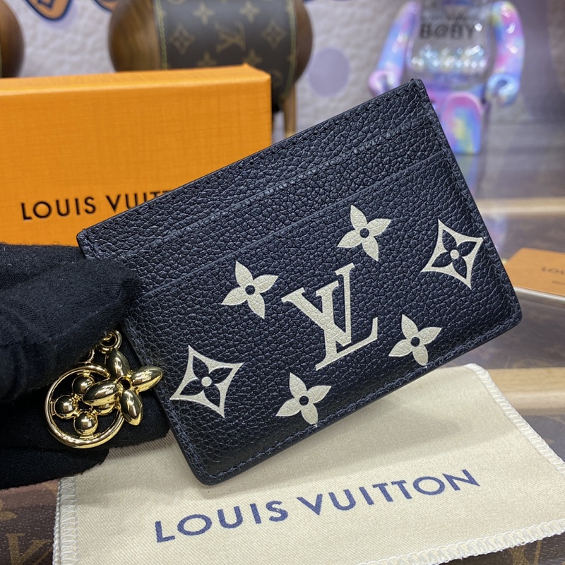 Louis Vuitton Charms Monogram Empreinte Monogram 10.2 7.3 0.3cm-9118023