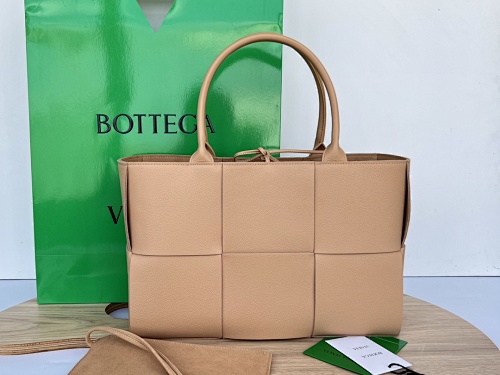 Tote bag from Agentluxe