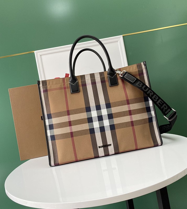 Crossbody bag from Agentluxe