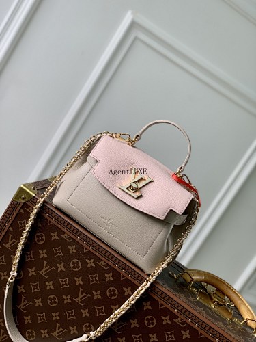 Louis Vuitton Lockme Ever LV