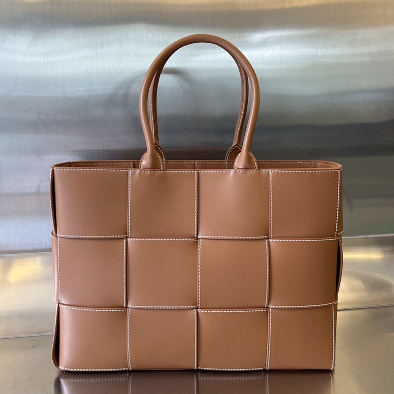 BV Arco Tote756682 Intreccio
