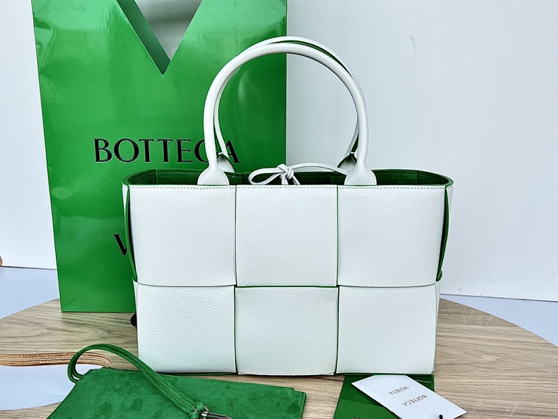 B Mini Tote 30X20x11.5