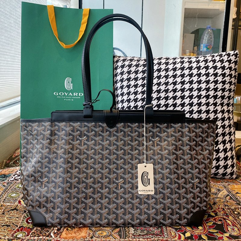 Goyard Bellechasse