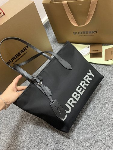 Burberry tote bag