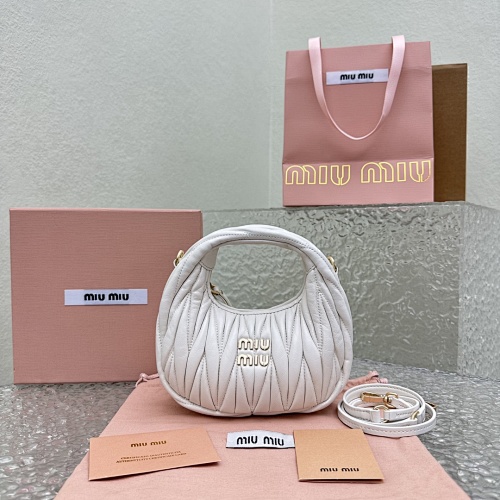Miu Wander Hobo