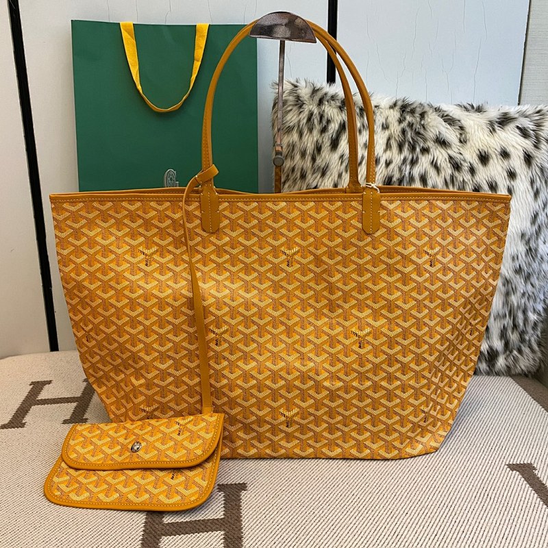 Goyard shopping bag
