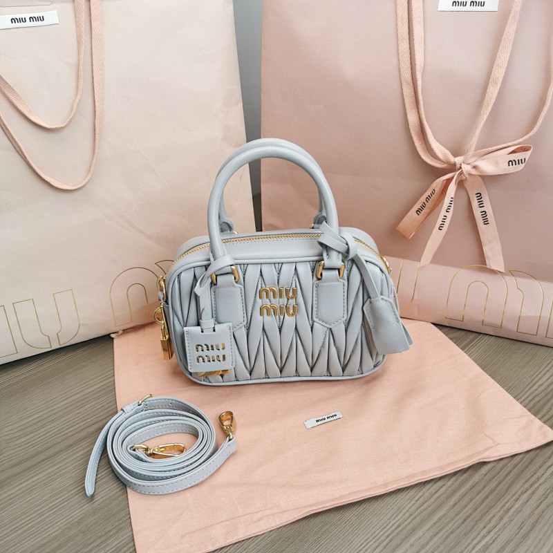 MiuMiu Too Pretty Matelasse MiuWander 19X13X6CM