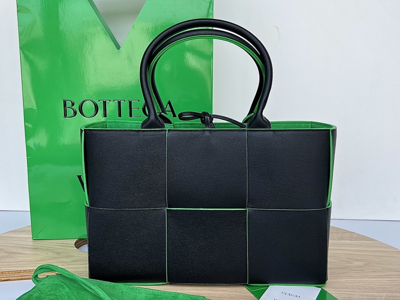 B Mini Tote 30X20x11.5