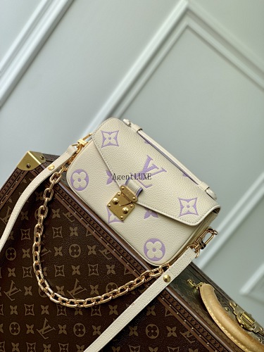 Louis Vuitton Pochette Métis East West Monogram Empreinte 21.5 X 13.5 X 6.0 Cm