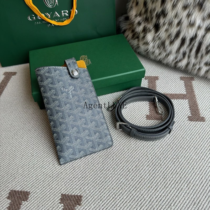 Goyard crossbody bag