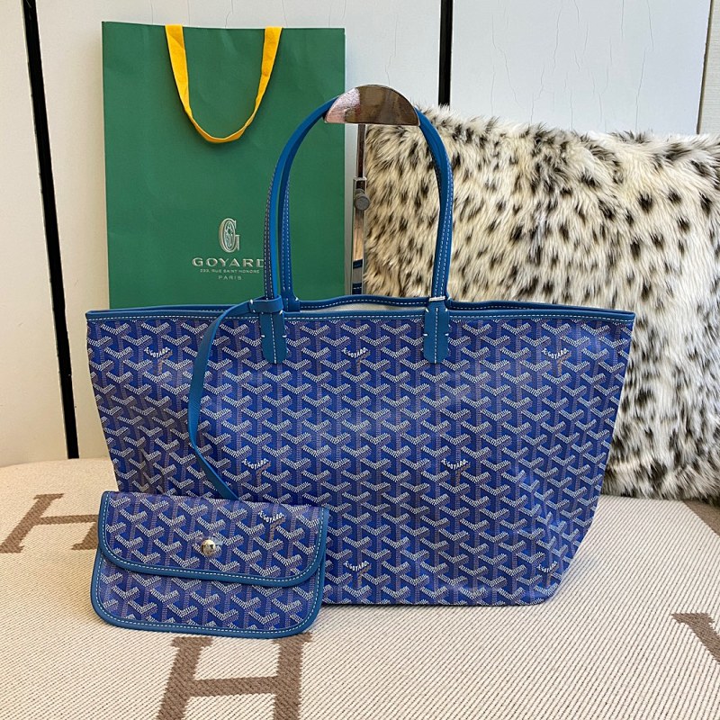 Shopping bag from Agentluxe