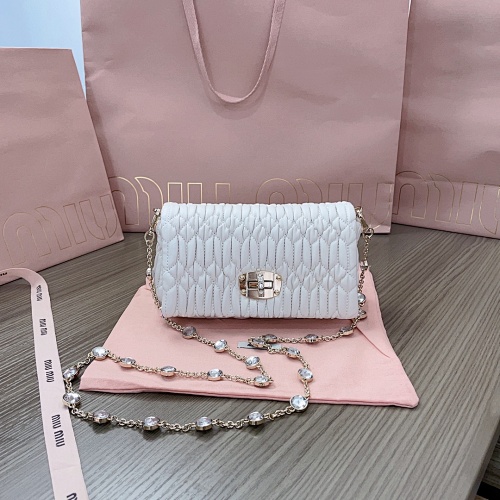 5BP079 Cloquet Size 16 X 9 X 3.5 Cm