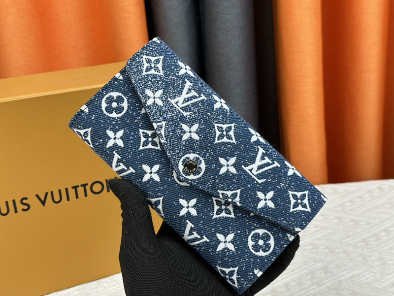 Louis Vuitton 19 10 Estrela Retiro Zippy Monogram
