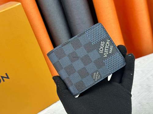 Louis Vuitton Multiple Monogram Shadow Monogram 11.5 9 1.5cm