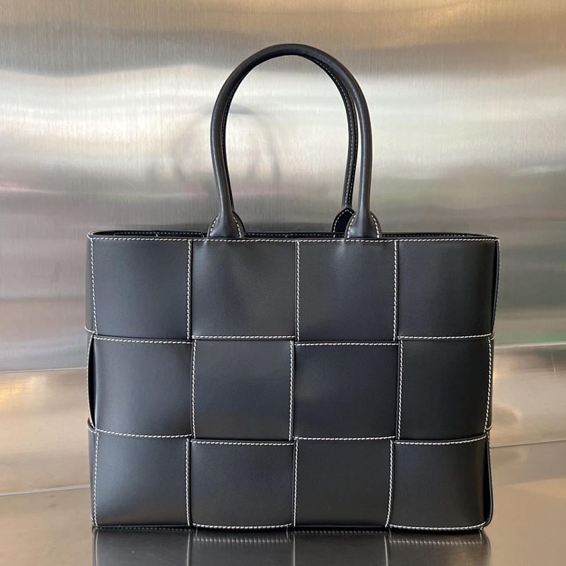 BV Arco Tote756682 Intreccio