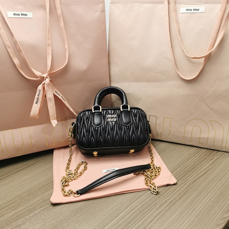 MiuMiu Too Pretty Matelasse MiuWander 17X10.5X5CM