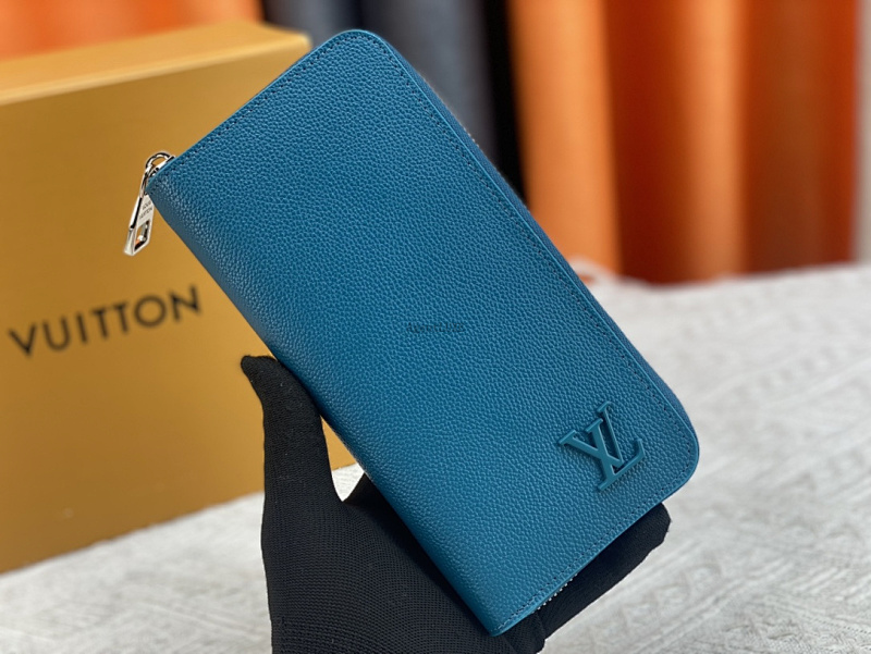 Louis Vuitton LV Damier Graphite Size 20 10cm