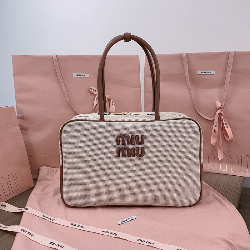 MiuMiu 34X23X12cm