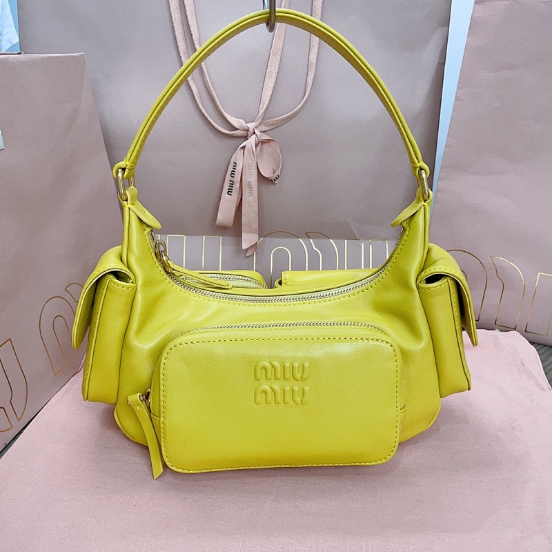 MiuMiu MiuWander 21X12X6CM