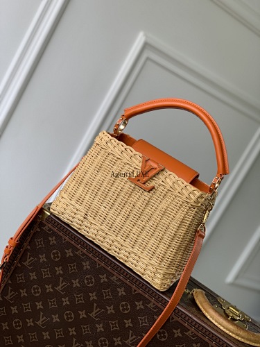 Louis Vuitton Capucines BB LV