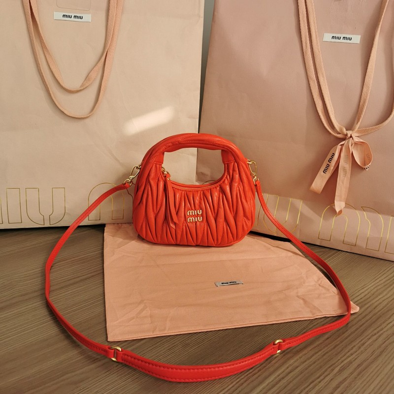 MiuMiu MiuWander Matelasse 18X10X6