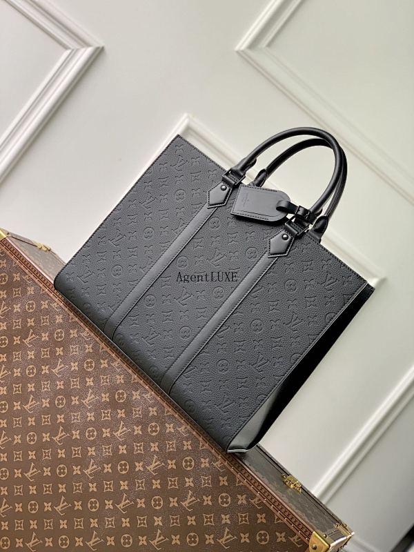 Louis Vuitton Sac Plat Monogram Taurillon