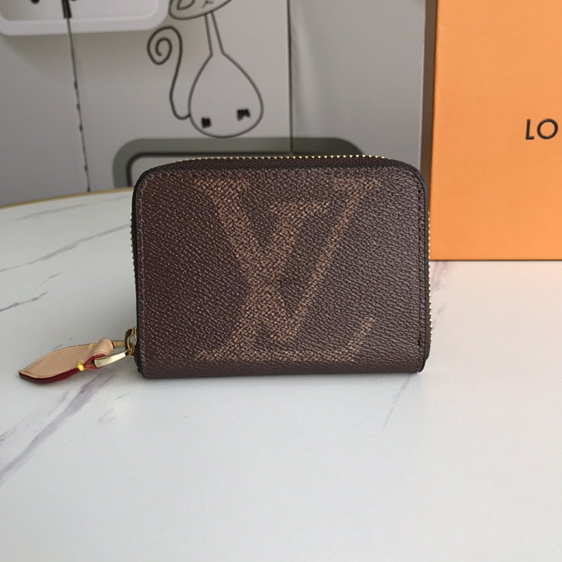 Louis Vuitton ZIppy LV Monogram Size 19x10cm