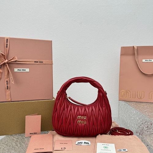 Miu Wander Hobo