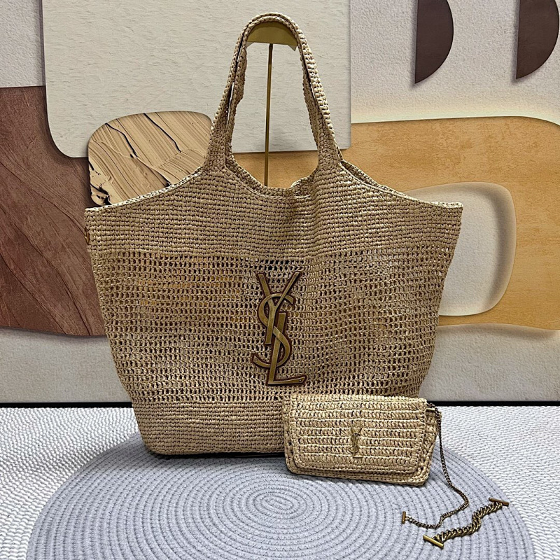 Shopping bag from Agentluxe