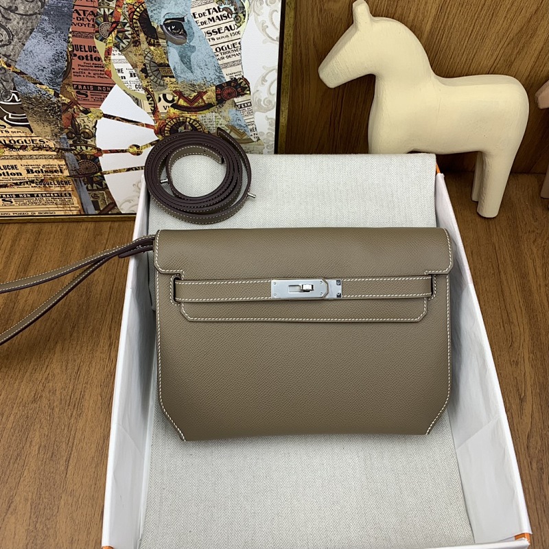 Hermès Kelly Depeches 25cm Epsom 18