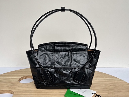 B ARCO33 Arco 23x21X9 33cm
