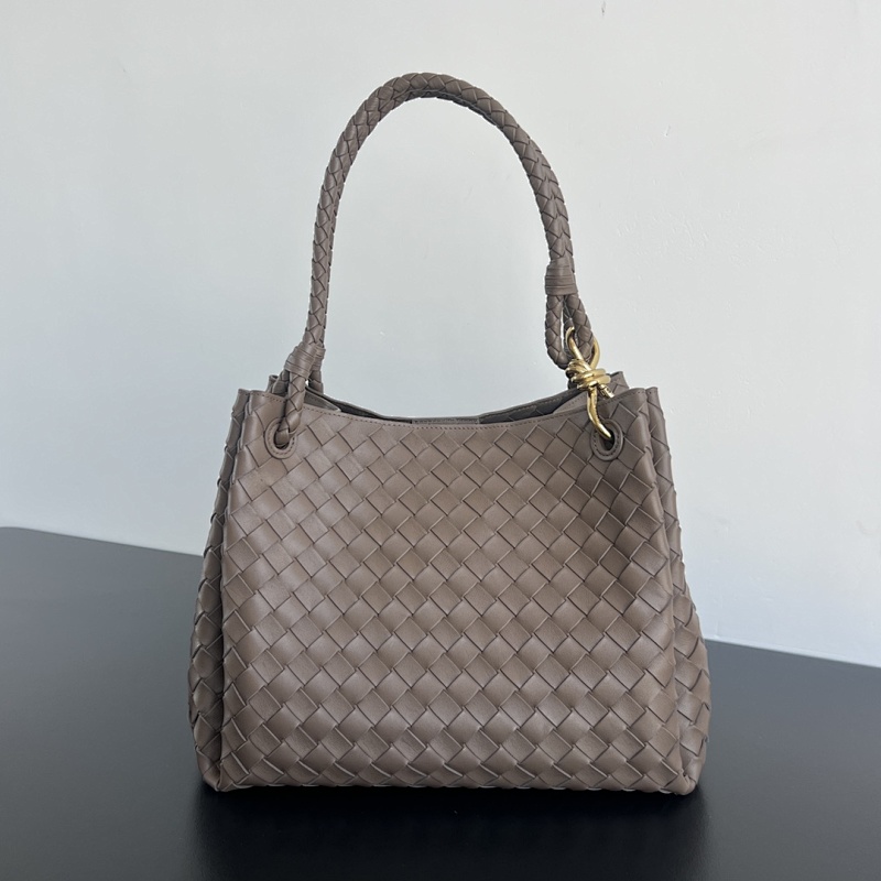 BV Intrecciato Mini BV Knot Size 30X26X20cm