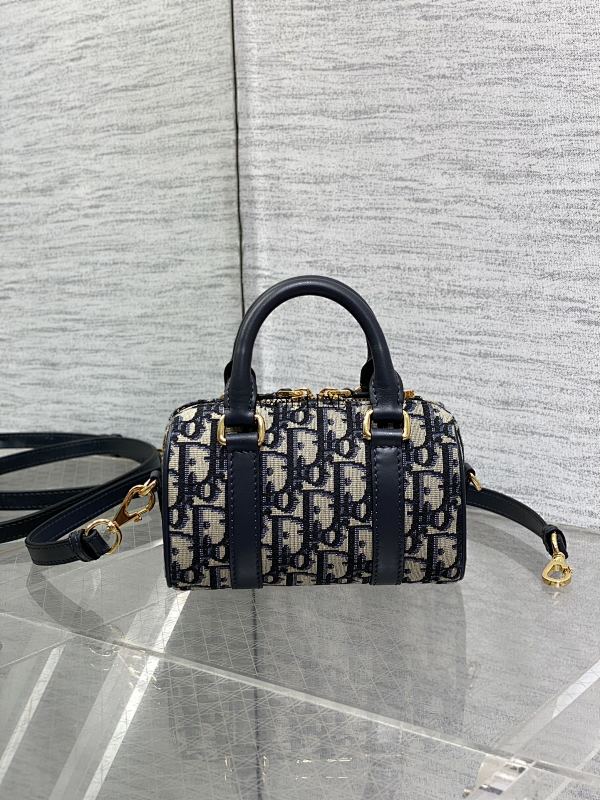 Louis Vuitton Groove 16 Oblique