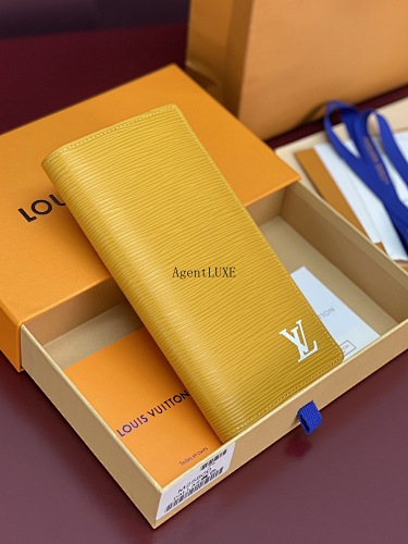Louis Vuitton Brazza Epi Size 10X19CM