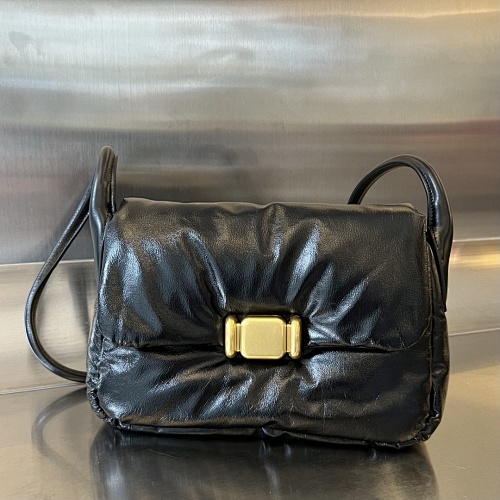 Bottega Veneta 29x19x9.5
