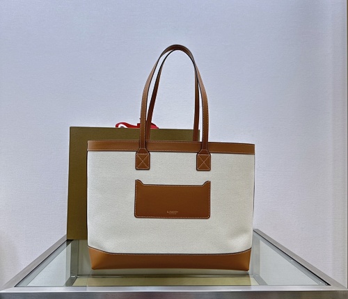 Tote bag from Agentluxe