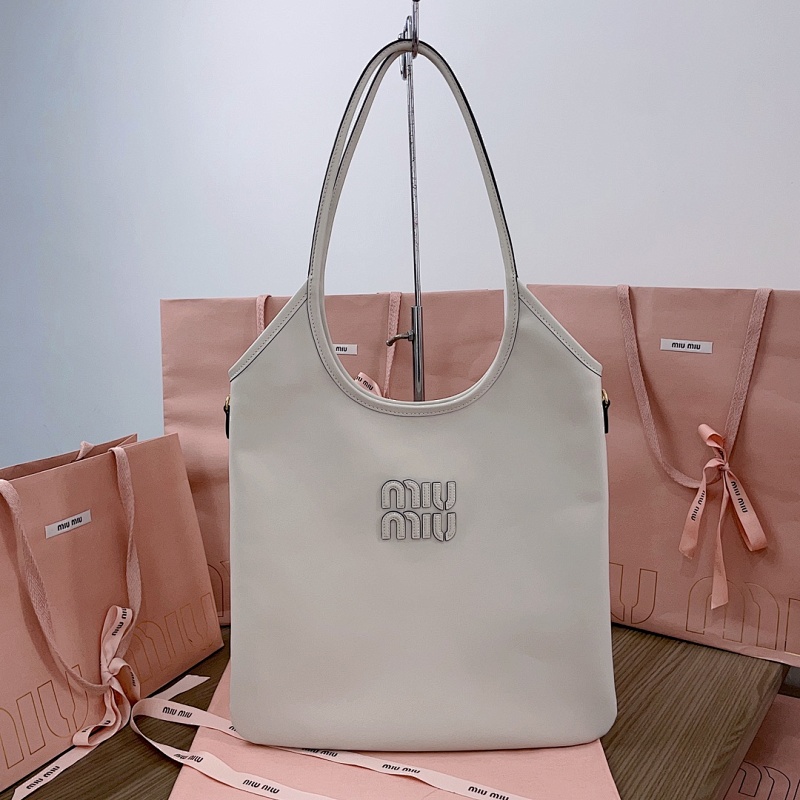Miu Logo 35 X 40Cm