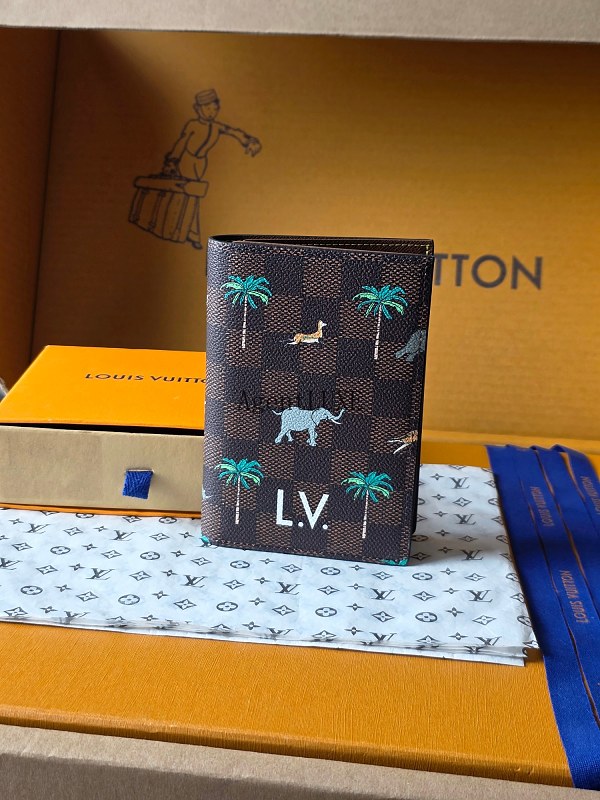 Louis Vuitton X The Darjeeling Limited The Darjeeling Limited Damier Heritage L.V