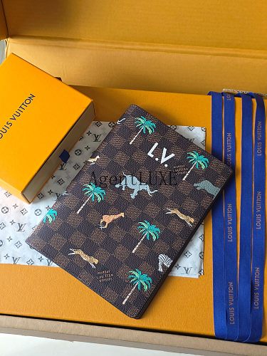 Louis Vuitton X The Darjeeling Limited The Darjeeling Limited Damier Heritage L.V