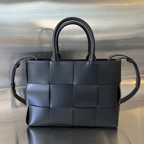 B Arco Tote 32 24 8cm