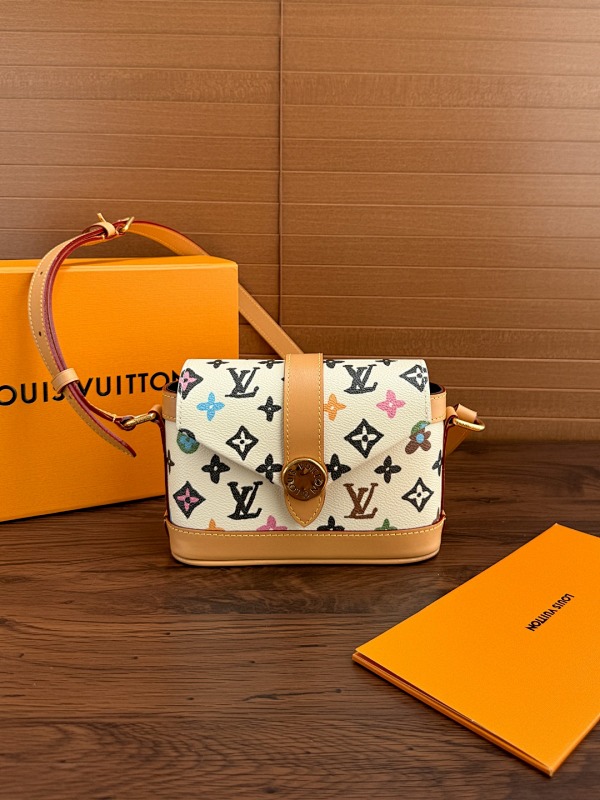 Louis Vuitton Tyler Envelope