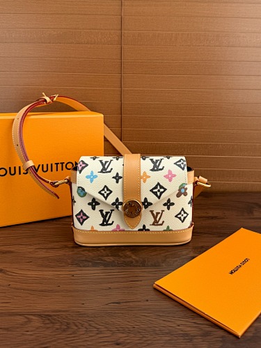 Louis Vuitton Tyler Envelope