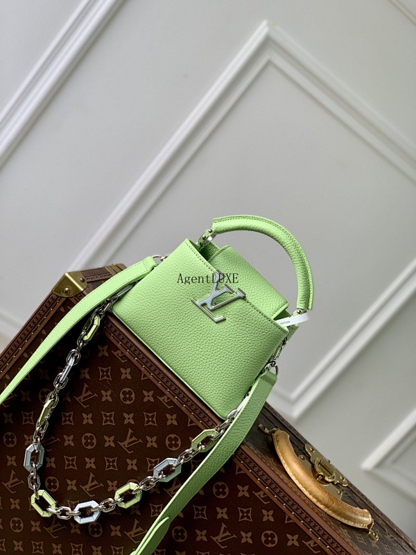 Louis Vuitton Capucines Taurillon LV