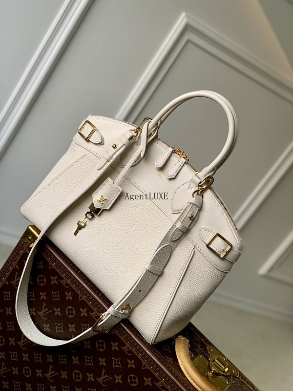 Louis Vuitton Lock It MM Taurillon House 36 29 15cm